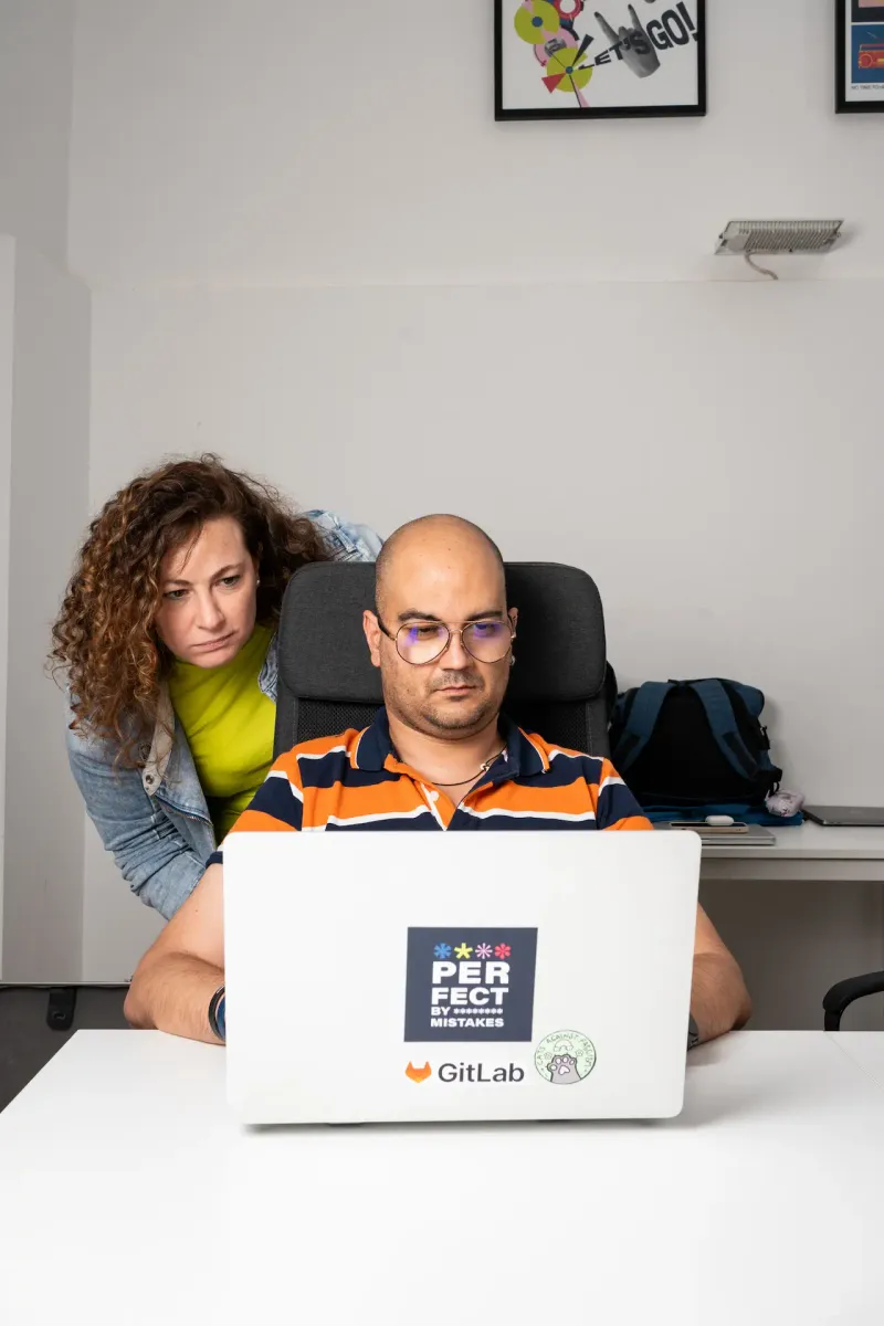 Dev e designer al lavoro